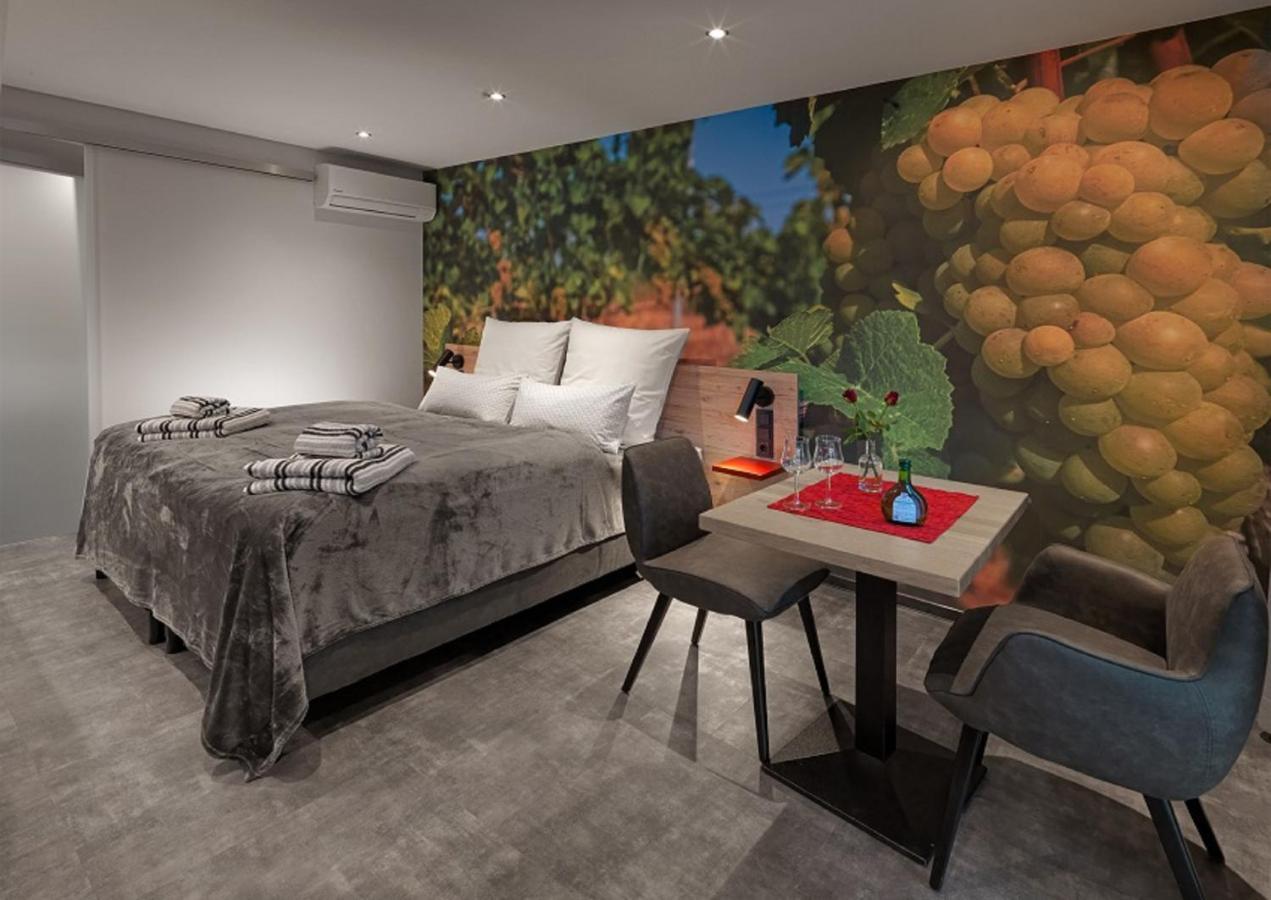 Weinmotel Simon 1 A Alzenau in Unterfranken Eksteriør bilde